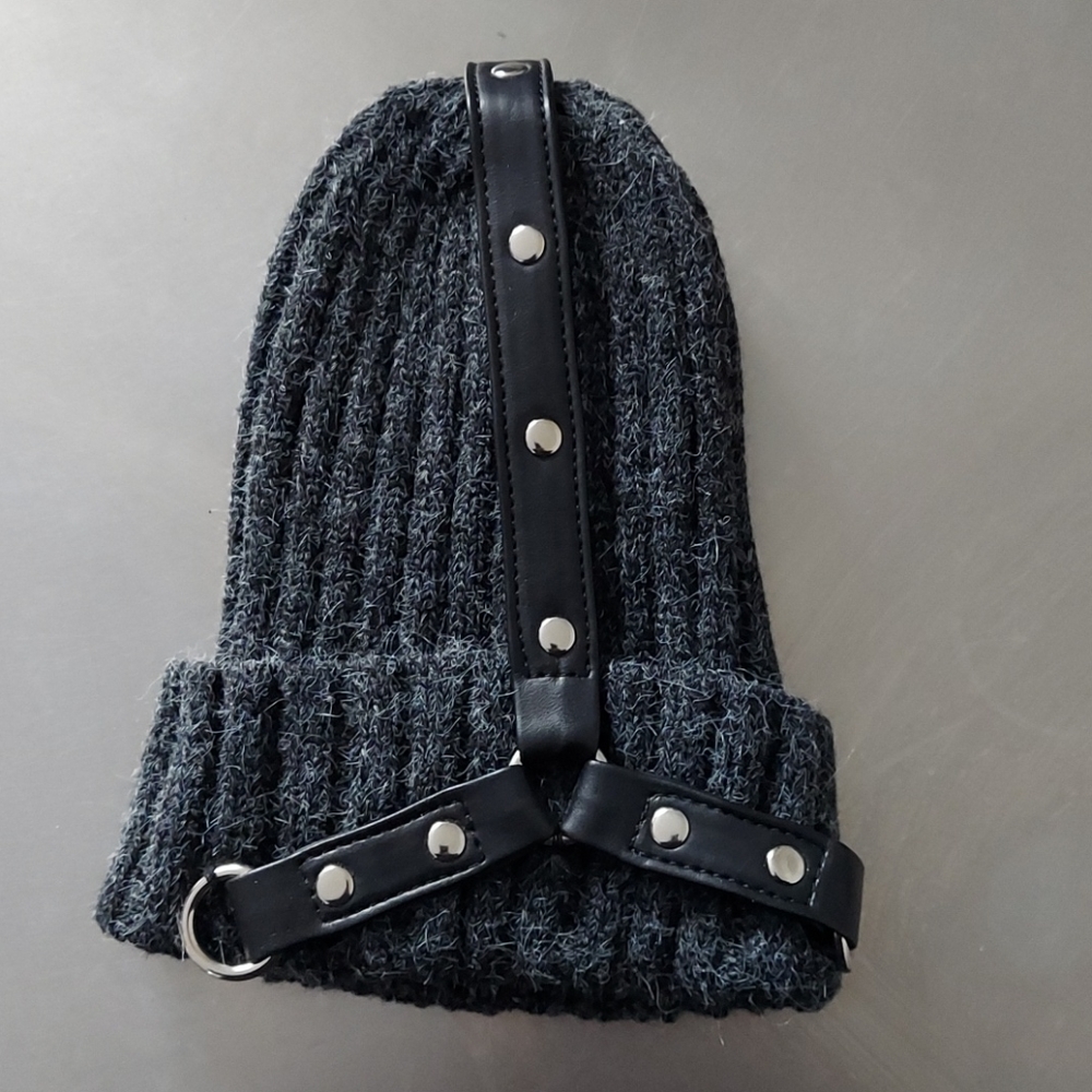 ASOS Shikumi Stud Ring Detail Knitted Beanie - Picture 4 of 6